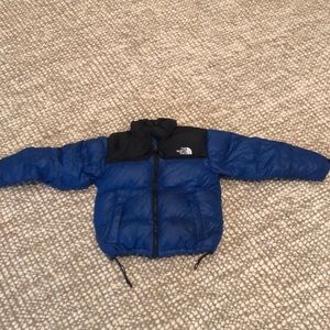 North face youth puffer jacket